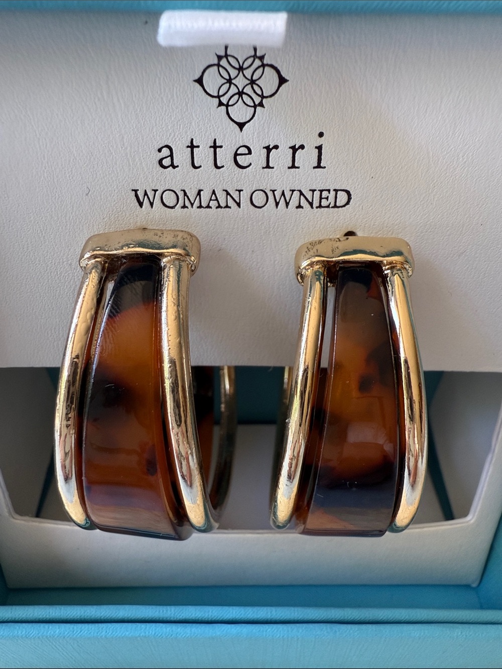 Atterri Gold-Tone Hoop Earrings with Brown Tortoiseshell Inlay